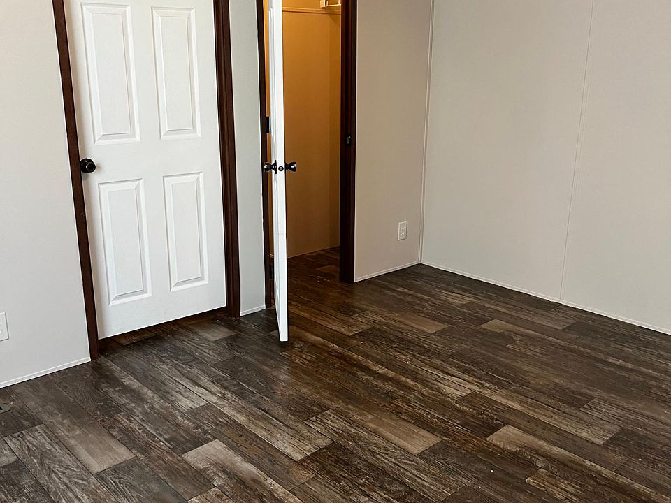 707 Feldman Dr Lincoln IL Zillow