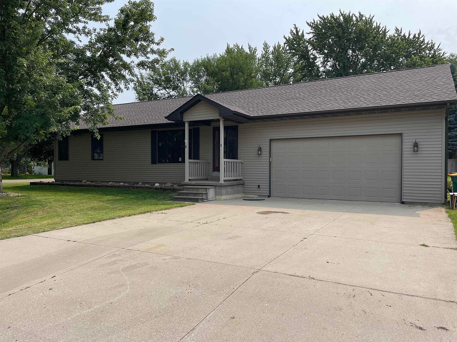 202 S 7th St, Quasqueton, IA 52326 Zillow