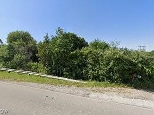 5529 French Creek Rd, Sheffield Village, OH 44054