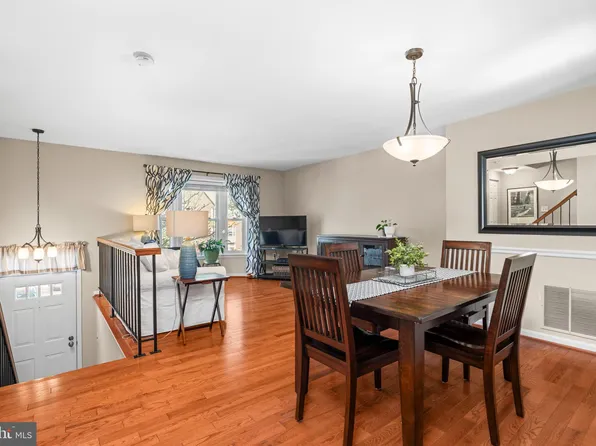 1625 Howard Chapel Ct, Crofton, MD 21114