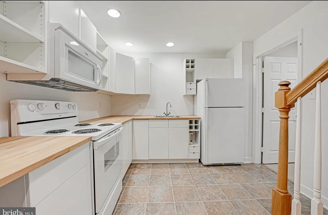 2 bed, 1900 sqft, $1,799 — Photo 2