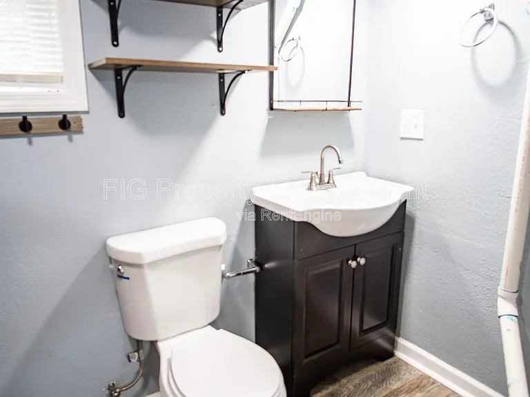 614 W 2nd Ave — Photo 7