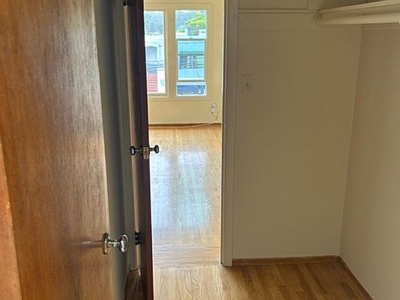 5th image of 3937 Irving St APT 4