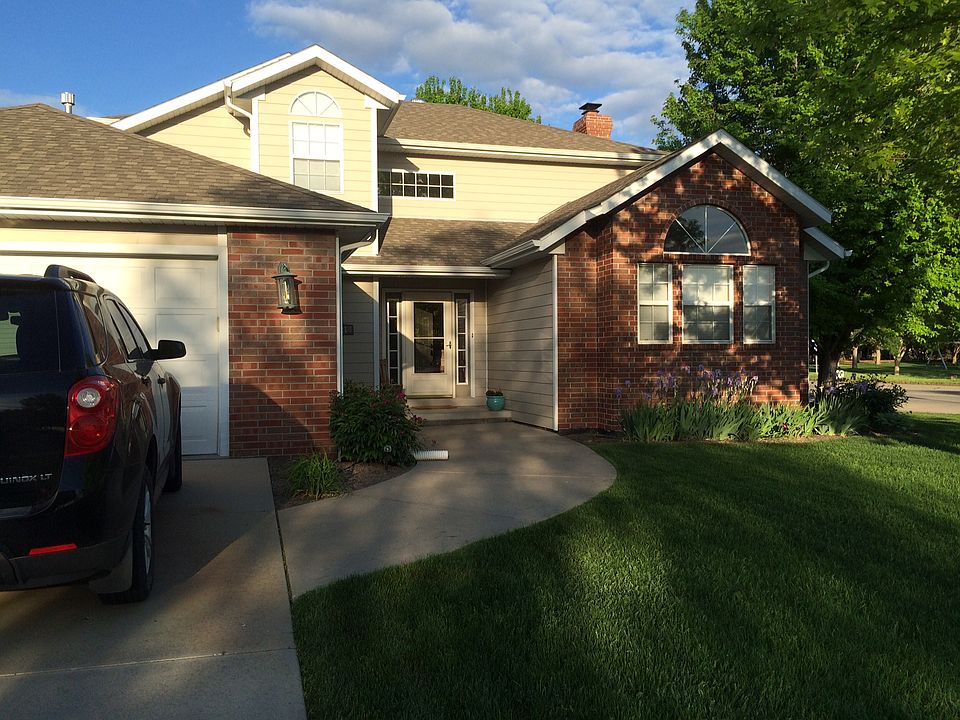 1st image of 821 S Bare Ave