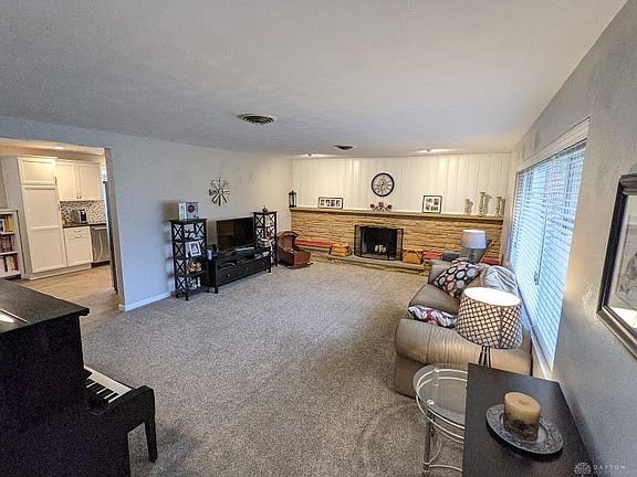 4th image of 6043 Millbrook Dr