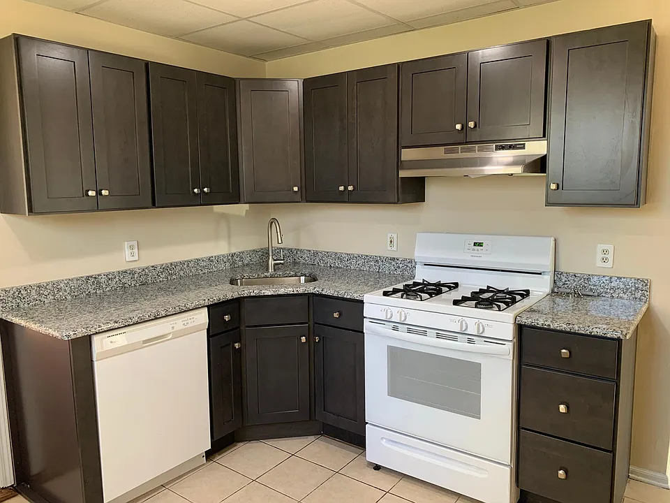 141 Howard Ave #1