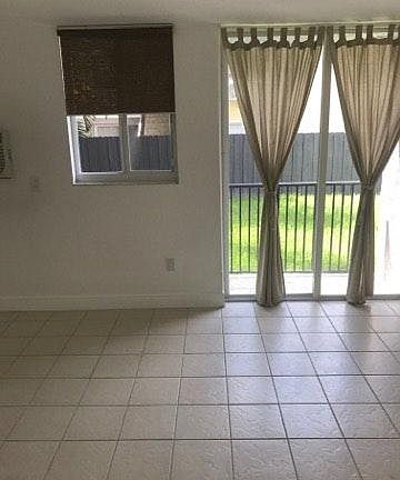 4th image of 1531 NW 16th Ave APT 204