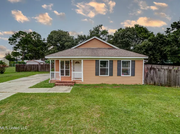19116 Crestwick St, Saucier, MS 39574