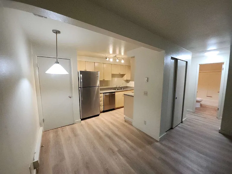 49 NE Torval Canyon Rd #17 — Photo 6