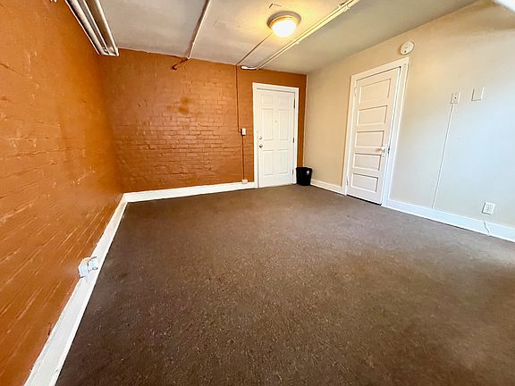 4th image of 4215 Grand Ave