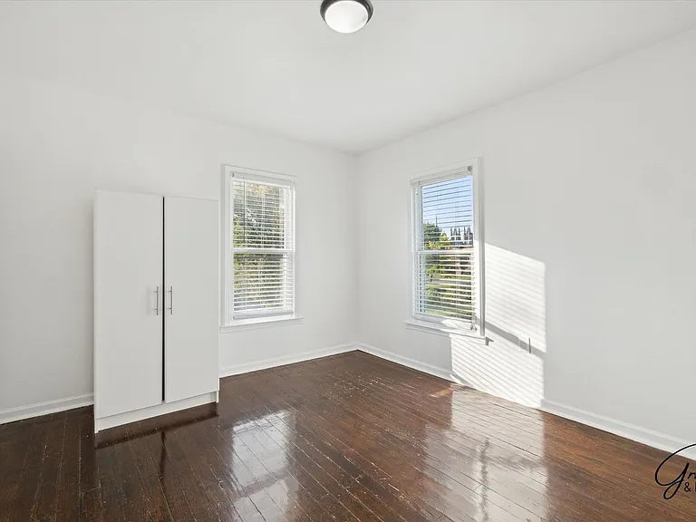 242 Harmon St — Photo 22