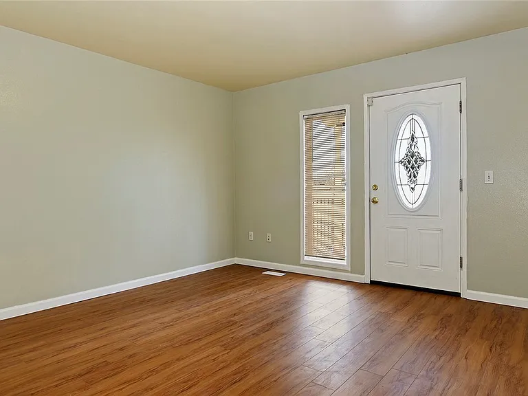 4627 S Fontanelle St #L — Photo 11