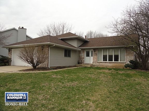 2nd image of 2270 Lakeside Dr