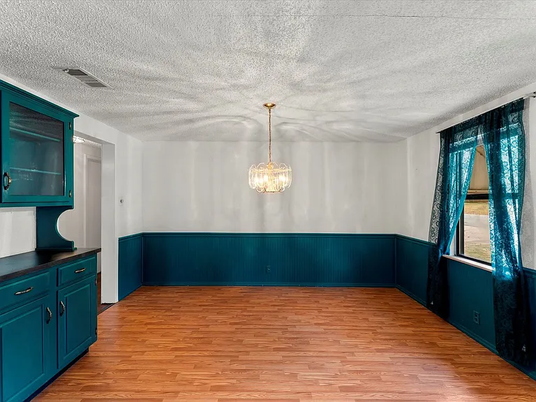 602 Legendary Ln — Photo 9