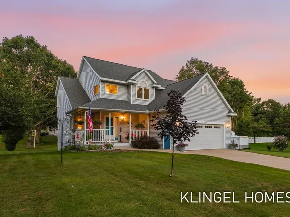 11984 Chickory Dr, Grand Haven, MI 49417