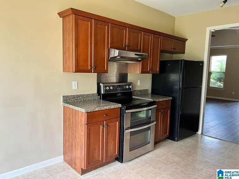 1004 Medinah Dr — Photo 7