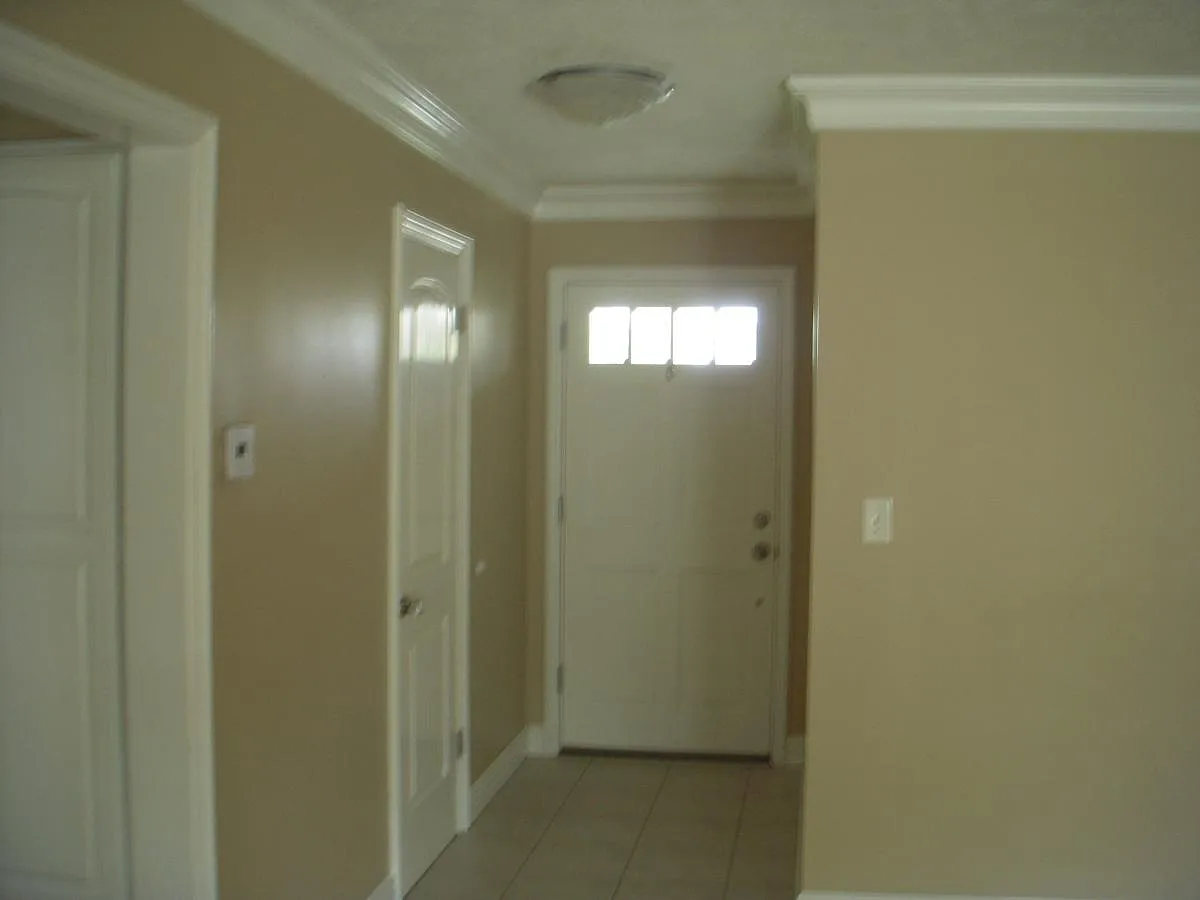 4600 Guava Avenue — Photo 3
