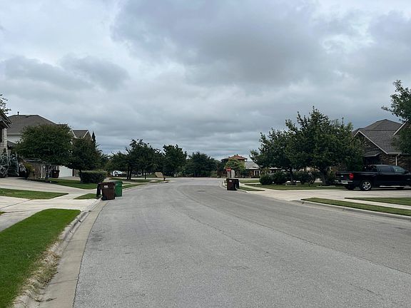 5th image of 2952 Saint Paul Rivera Ln