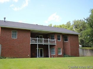 3908 Redbird Ln, Springfield, IL 62707