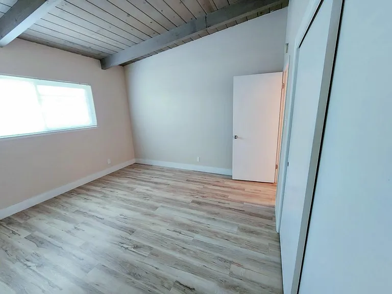 2933 Carmel St — Photo 12