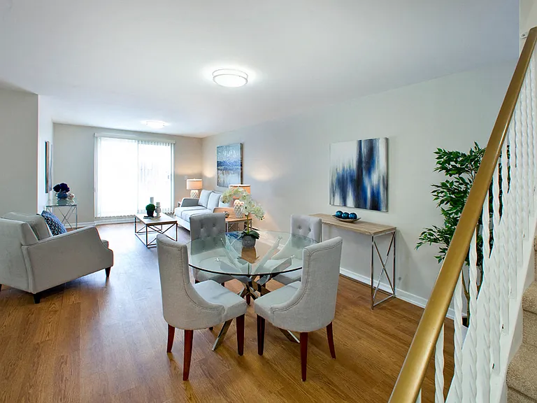 122 Colborne St E — Photo 8