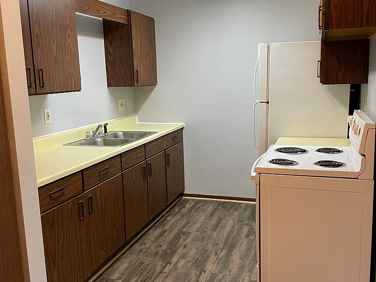 520 Adams Ave NW — Photo 8