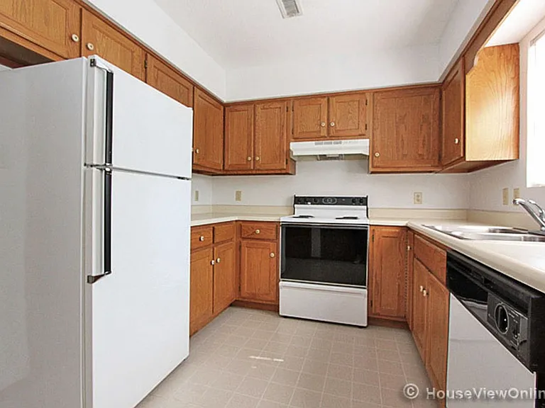 1413 Brookshire Rd — Photo 6