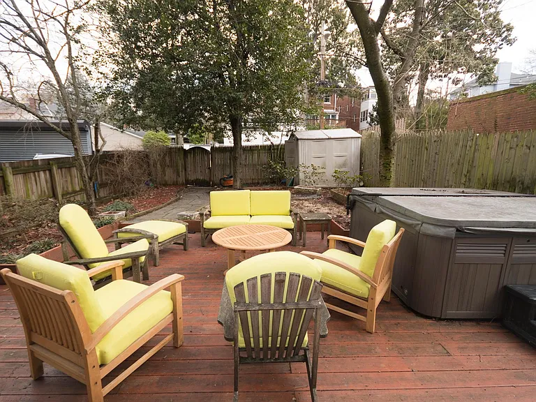 2817 Bellevue Ter NW — Photo 20