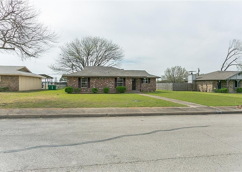 1st image of 1715 Jenkins Ln