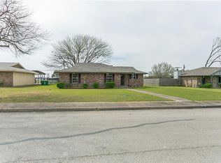 1715 Jenkins Ln, Glenn Heights, TX 75154