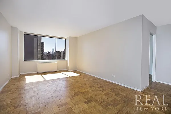 Sold by REAL New York | media 1