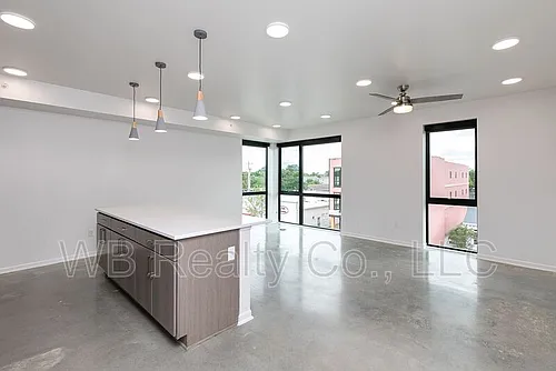 315 5th St #301 Photo 1