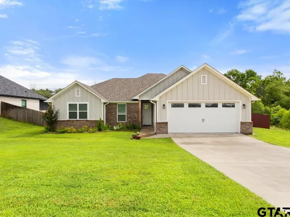 228 Smith Cir, Lindale, TX 75771