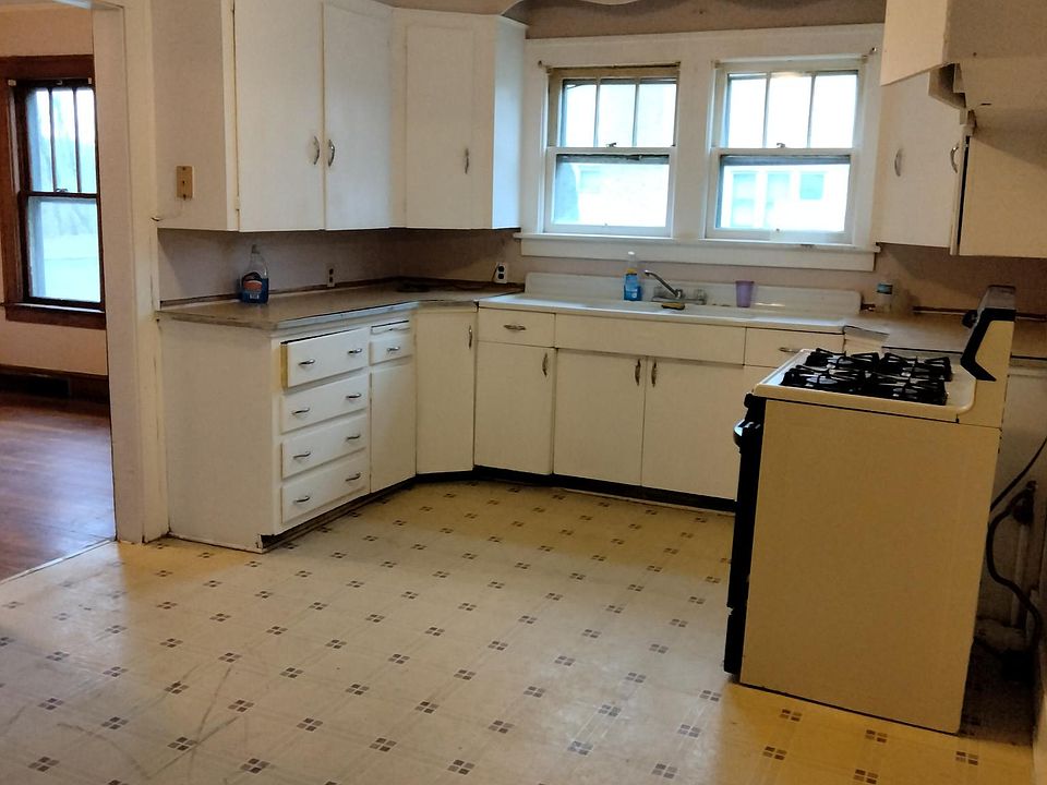 1st image of 1901 Riverview Dr #1