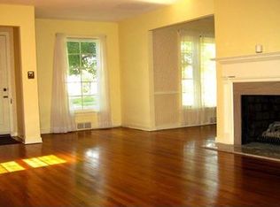 24030 Duffield Rd, Shaker Heights, OH 44122