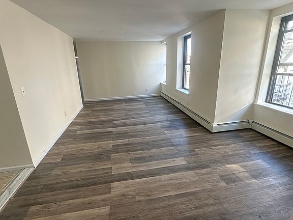 2nd image of 901 E 179th St APT 6F