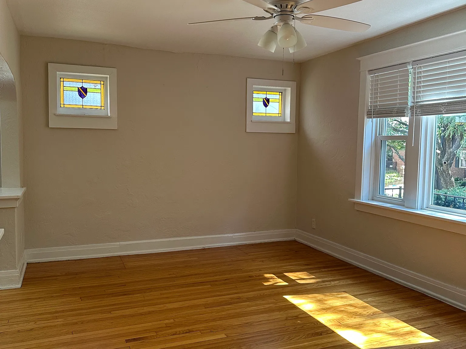 2 bed, 1100 sqft, $1,600 — Photo 2