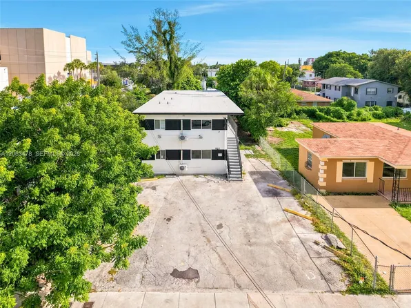 925 NW 69th St APT 2, Miami, FL 33150