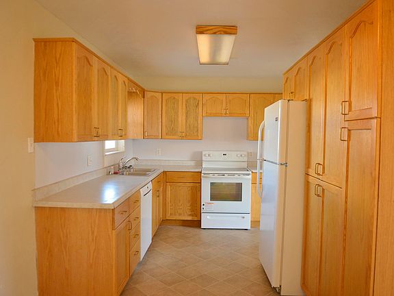 5th image of 712 E 22nd St