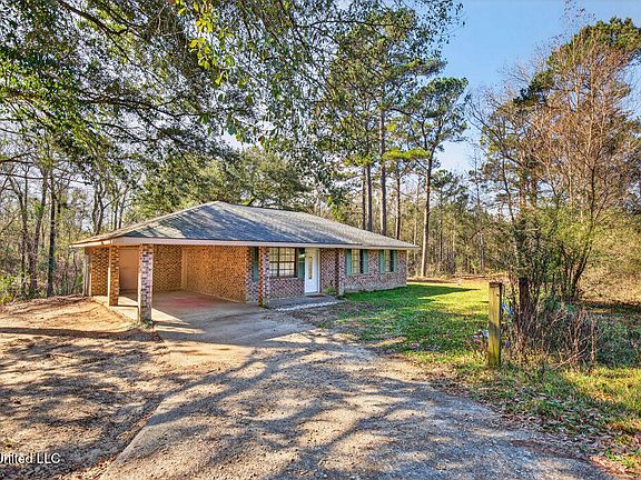 2nd image of 43 Pine Hill Dr