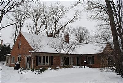 3rd image of 24501 Hilliard Blvd #2