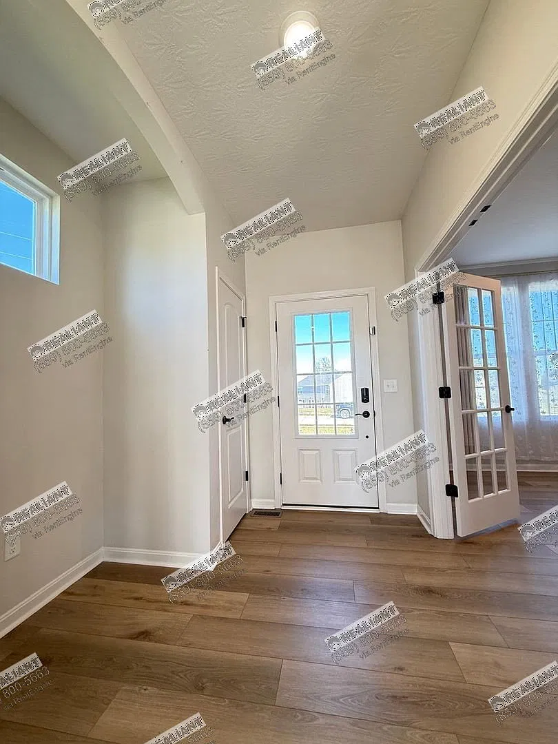 5 bed, 3.5 bath, $3,445 — Photo 2