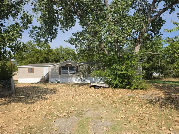 1206 Cottonwood Ln, Denton, TX 76207