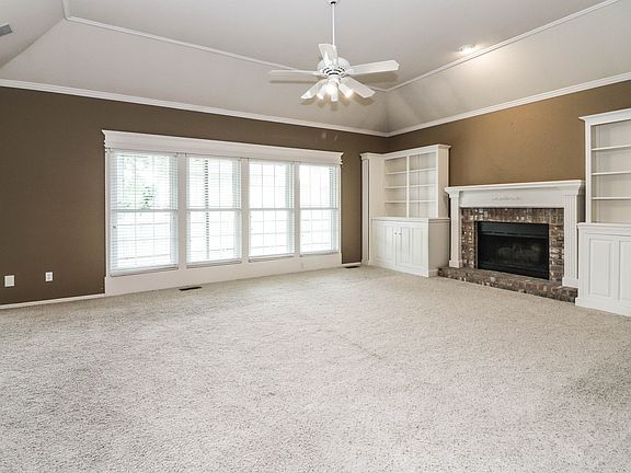 living room/ family room 