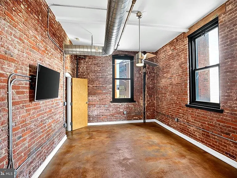 1147-53 N 4th St #4B — Photo 12
