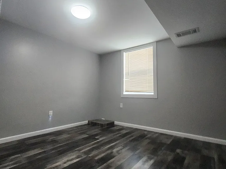 6510 Killarney St #BASEMENT — Photo 7