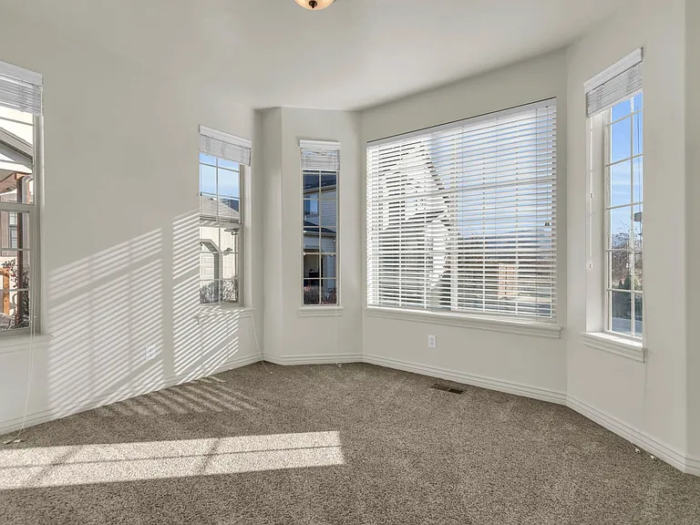832 E Michie Ln — Photo 22