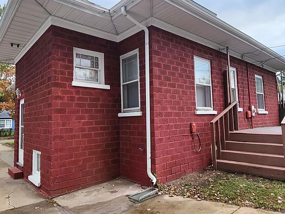 3rd image of 2811 Garfield Dr