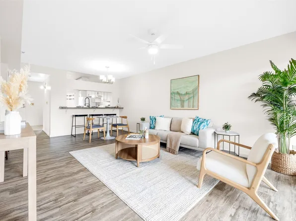 3054 Ala Poha Pl APT 501, Honolulu, HI 96818