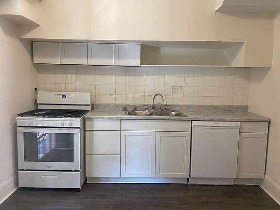 2nd image of 812 W Beverley St #1